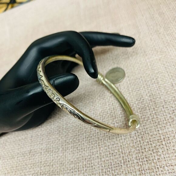 Silver Etched Pull Apart Style Bangle - Picture 1 of 3
